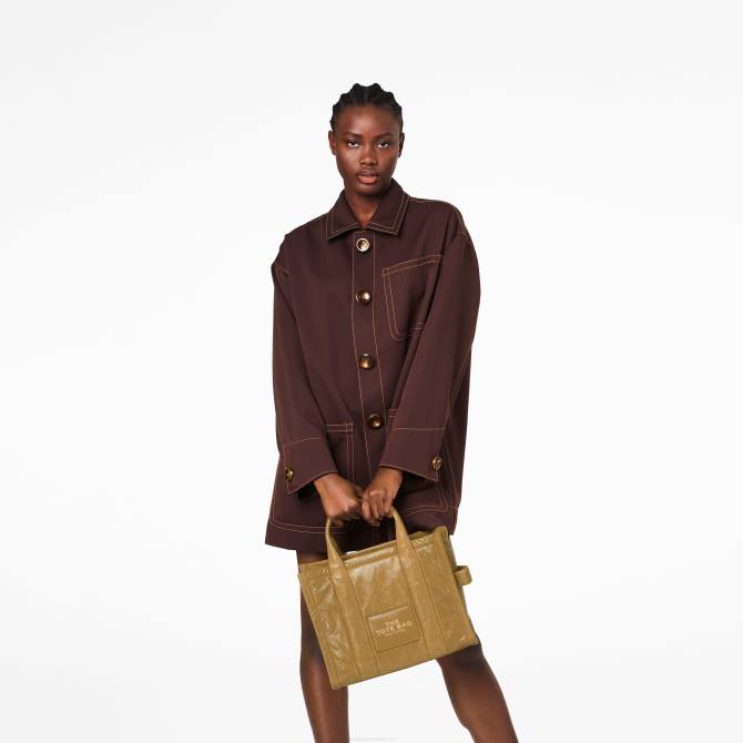 HN66112 Marc Jacobs sjajna naborana torba srednje veličine